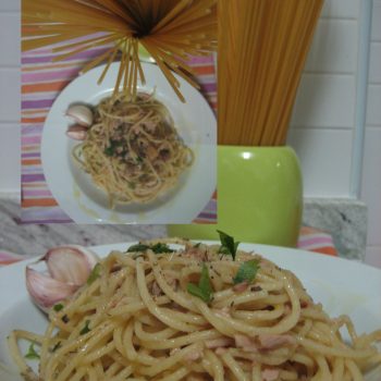 Espaguetis ali-olio-tono Espaguetis ali-olio-tono