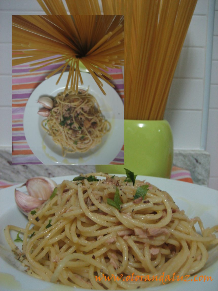 Espaguetis ali-olio-tono