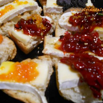 tostas de queso brie Tostas de queso brie