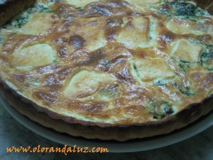 quiche de espinacas, queso y baicon