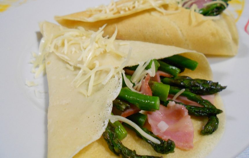 Crepes de esparragos y bacón