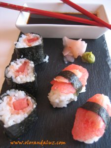 Sushi de sandia y salmón ahumado