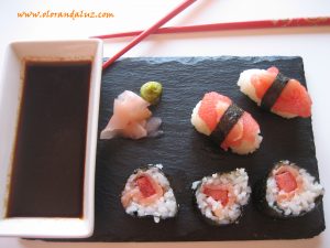 Sushi de sandía y salmón ahumado