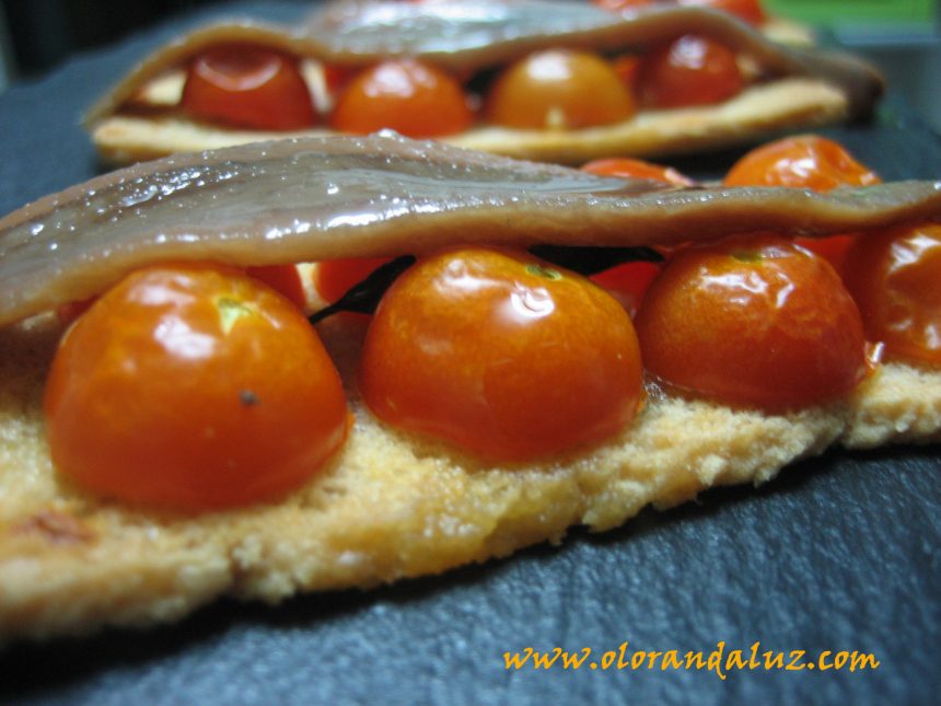 Tostas de tomate cherry y anchoas