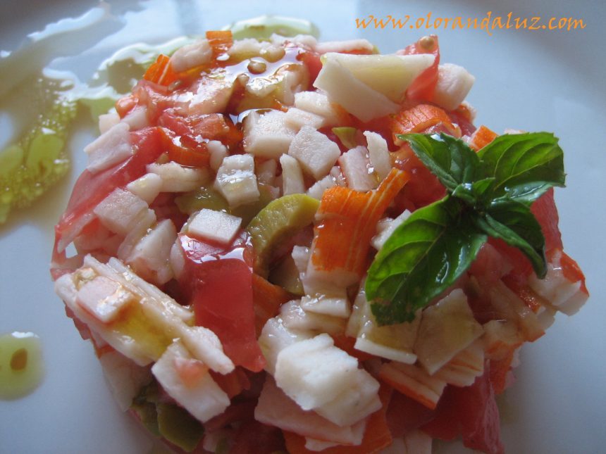 Tartar de tomate y surimi