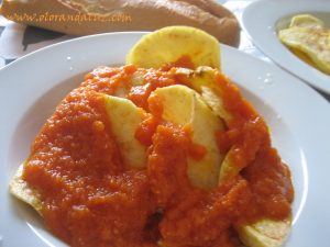 patatas-con-tomate-frito