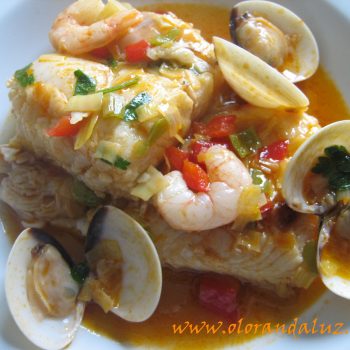 pescada-o-merluza-con-almejas-y-gambas pescada-o-merluza-con-almejas-y-gambas