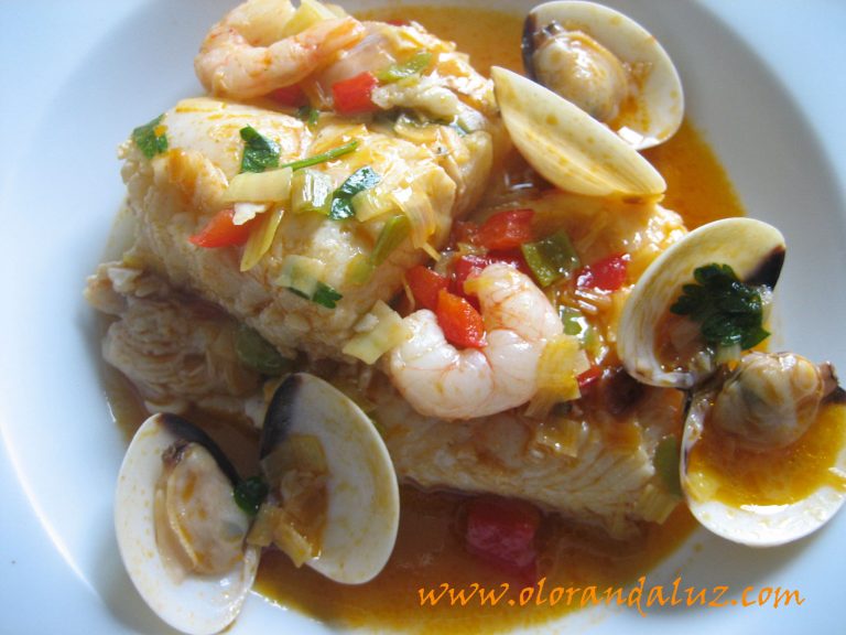 Pescada O Merluza Con Almejas Y Gambas Pescada O Merluza Con Almejas Y Gambas