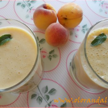 Smoothie o batido melon y melocoton Smoothie o batido de melón y melocotón