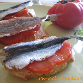 tostas-sardinas-marinadas-tomate-aove Tosta de sardinas marinadas con tomate y AOVE
