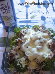 brocoli-con-champiñones-y-queso-gratinado