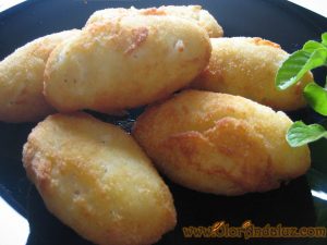 croquetas-de-gambas-con-hierbabuena