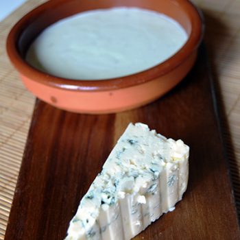 salsa-de-queso-azul salsa-de-queso-azul