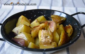 patatas-con-hierbas-aromaticas-ajo