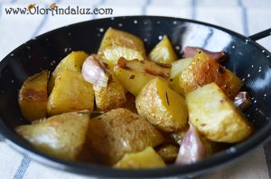 patatas-con-hierbas-aromaticas-ajo