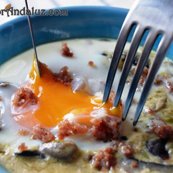 Huevos-al-plato-salteado-de-setas Huevos-al-plato-salteado-de-setas