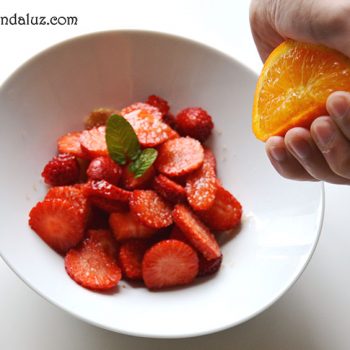 Fresas-zumo-naranja-azucar-moreno Fresas-zumo-naranja-azucar-moreno