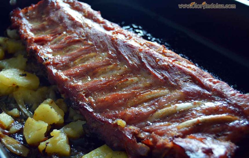 Costillar adobado al horno