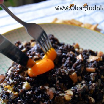 Revuelto-morcilla-manzana-pasas Revuelto-morcilla-manzana-pasas